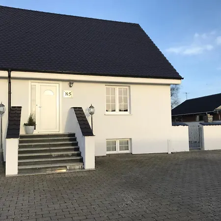 Apartmán Stort Eksklusivt Vaerelse Med Eget Tekokken