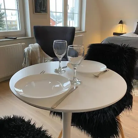 Stort Eksklusivt Vaerelse Med Eget Tekokken Appartement