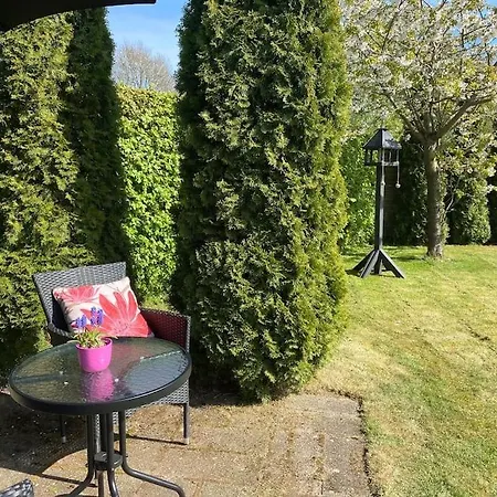Stort Eksklusivt Vaerelse Med Eget Tekokken *
